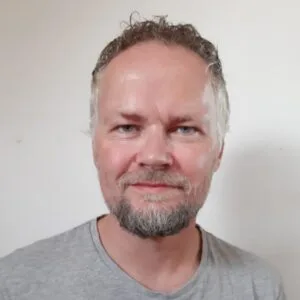 Mathieu Sijtsma geboren en getogen in de Noordoostpolder draait 100% digitaal en heeft hierdoor een eindeloos bestand van de meest uiteenlopende muziek.
